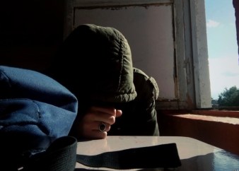 BEB947E5-7637-4FC1-B2AE-818CE3CFC38B